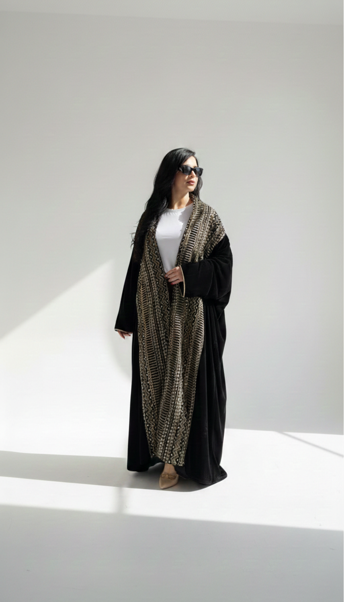 قفطان الخيوط الملكية